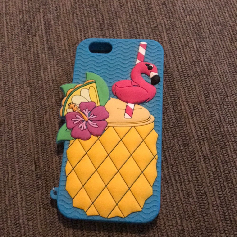 Phone case - Picture 2 of 6